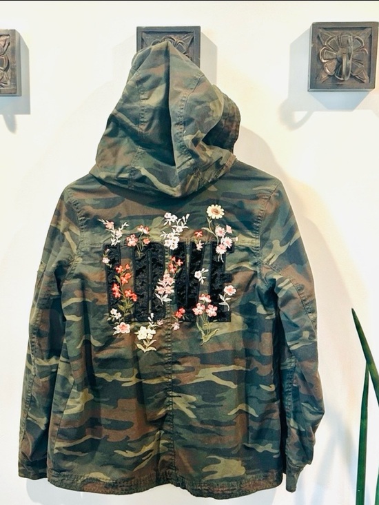 American Eagle Outfitters Jackets & Blazers - American Eagle Outfitters “LOVE” Embroidered Jacket